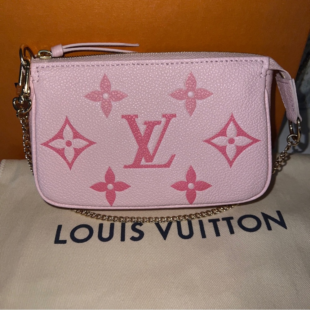 Louis Vuitton By The Pool Mini Pochette Accessories